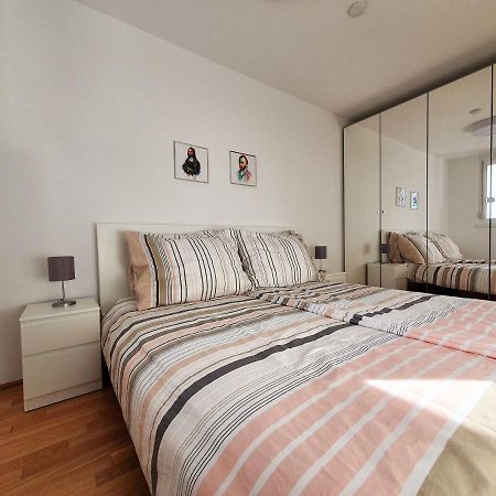 Near Lake Stylish & Fully Furnished Apartment Wenen Buitenkant foto