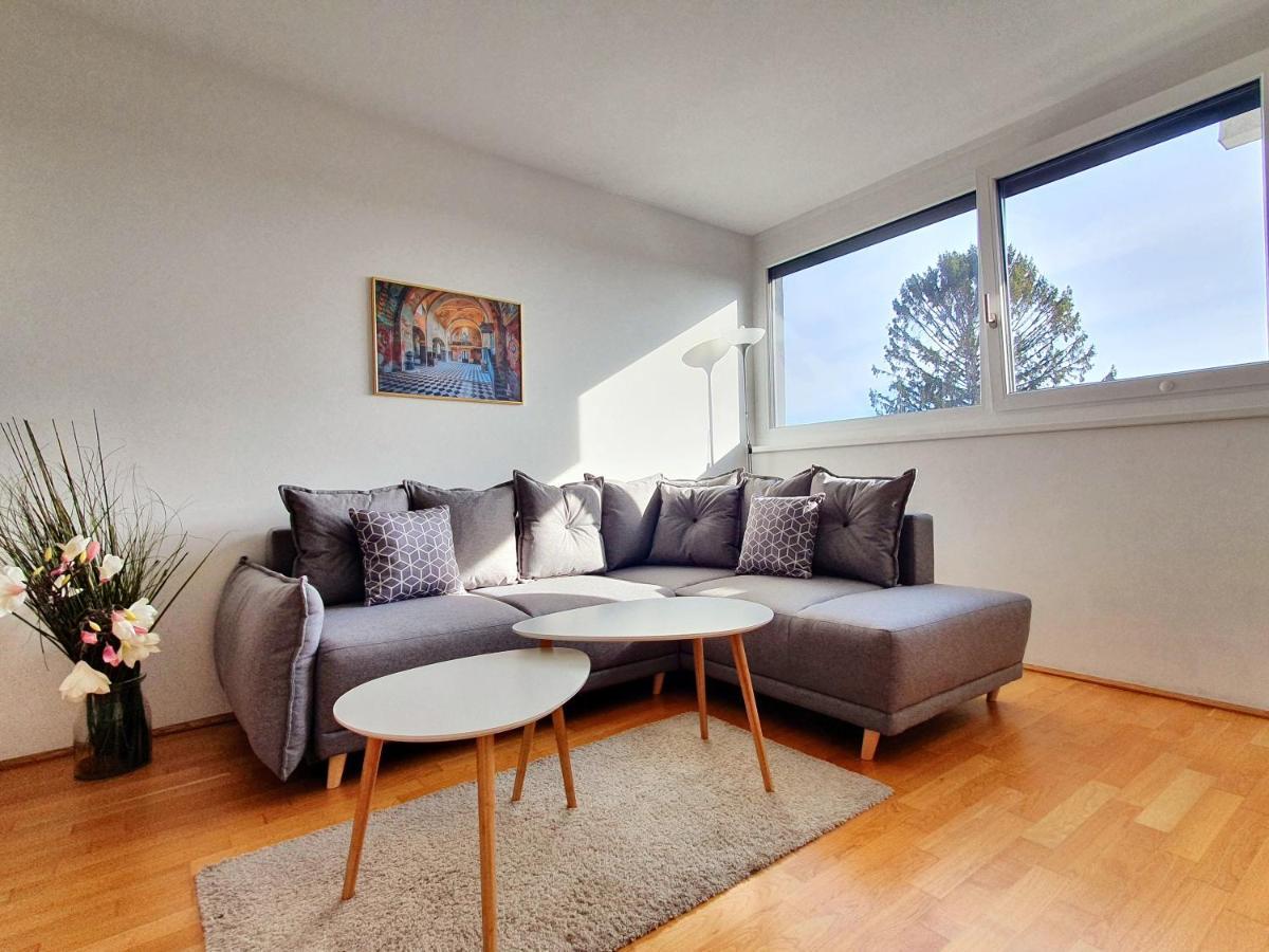 Near Lake Stylish & Fully Furnished Apartment Wenen Buitenkant foto